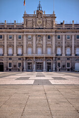 Obraz premium Madrid, Spain - May 30, 2025: Exterior of the Royal Palace of Madrid in the Centro district of Madrid in Spain 