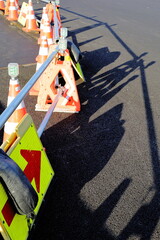 岐阜県恵那市の工事現場の柵とコーン