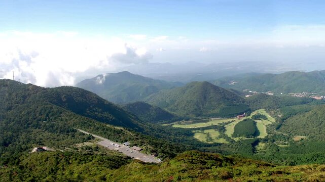 The panoramic view from Mt. Unzen / 雲仙岳からのパノラマビュー(超ワイド，晴天・青空)