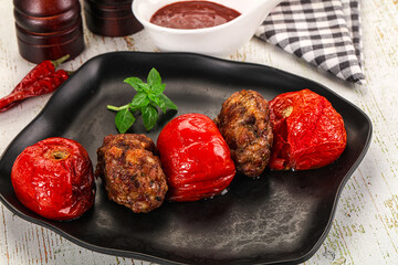 Turkish cuisine - Domatesli Kebab with tomato