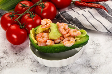 Dietary avocado cut with prawn