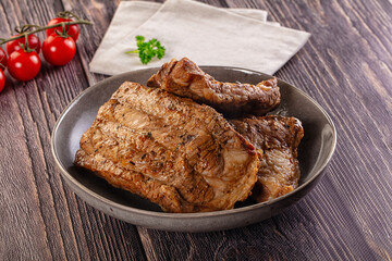 Steamed pork ribs with spices