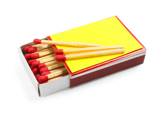 Obraz premium Matches and yellow box isolated on white