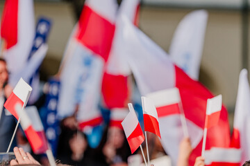 Powiewająca flaga Polski