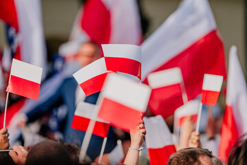 Powiewająca flaga Polski