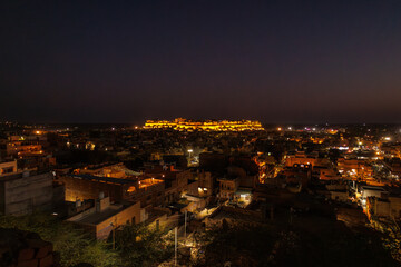Fototapeta premium Illuminated Jaisalmer Fort in Jaisalmer, Rajasthan India