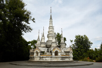 Fototapeta premium Xishuangbanna Grand Buddhist Temple traditional temple architecture scenery