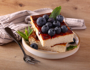 Cheesecake slices with blueberry
