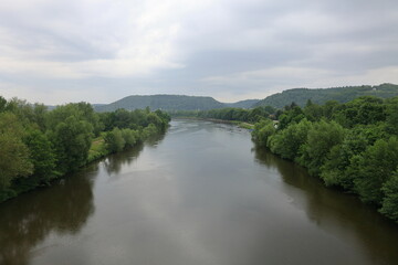 Blick auf den Fluss Saar bei Merzig im Saarland