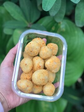 Cimol is a crispy-on-the-outside, chewy-on-the-inside Indonesian street snack made from tapioca flour. Usually served with spicy seasoning or sauce.