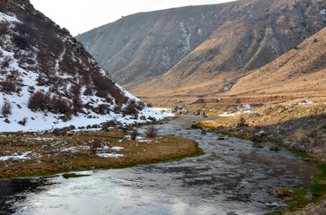 Hrazdan river near Bjni in winter (Kotayk province, Armenia)