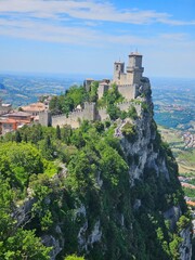 Obraz premium San Marino, Altstadt, Panorama und Sehenswürdigkeiten