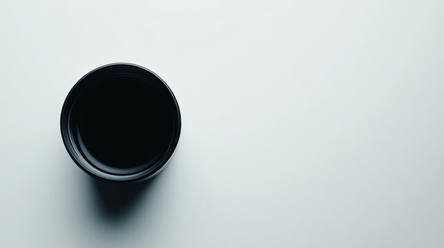 Negative review of a camera lens. Featuring dissatisfaction with sharpness and focus