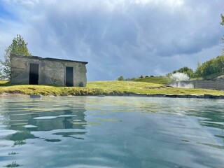 Secret lagoon geothermal pool in iceland © Gabe