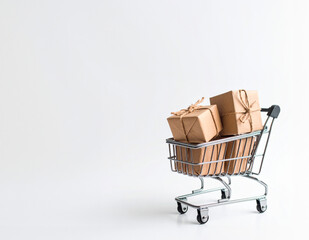 Carrito de compras con paquetes envueltos