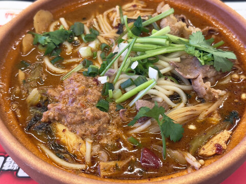 麻辣牛肉麺