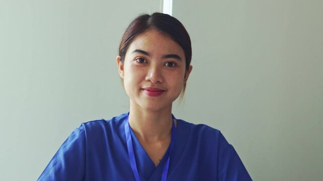 Female surgeon medical influencer talks about content that promotes knowledge people are interested in health constantly creating new and creative content whether providing knowledge entertainment.