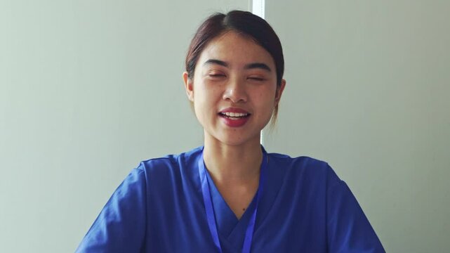 Female surgeon medical influencer talks about content that promotes knowledge people are interested in health constantly creating new and creative content whether providing knowledge entertainment.