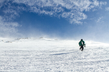Bluebird day fuels mountain climb
