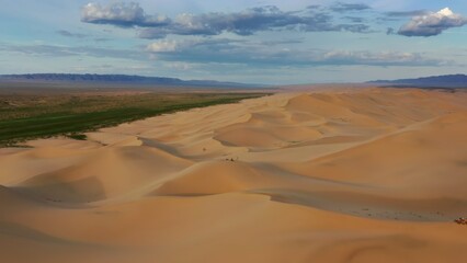 Beatiful Mongolian Gobi Desert Landscapes