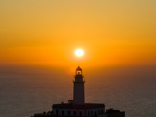 Faro de Formentor al atardecer en la Isla de Mallorca, Baleares