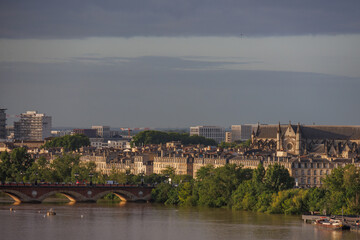 Obraz premium Bordeaux an der Garonne in Frankreich