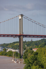 Bordeaux und die Garonne in Frankreich