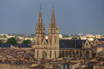 Fototapeta premium die franzöische Stadt Bordeaux an der Garonne