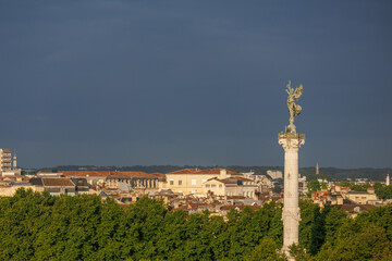 Obraz premium die franzöische Stadt Bordeaux an der Garonne