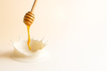 "Milk Splash Torus with Dripping Honey Dipper — Minimalist Breakfast Hero Visual on Pastel Background (8K, High-Speed Studio Shot)"