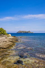 Vue de la c&ocirc;te depuis le village de Barcaggiio sur le Cap Corse en France