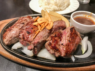 Grilled Steak with Garlic and Sauce