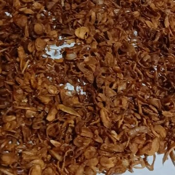 Fried shallots for meatball topping 