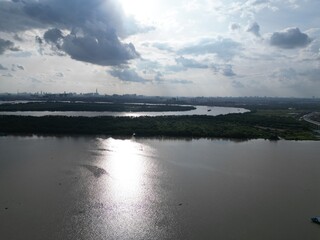 This is the Non Trach Bridge in the final stages of construction. It will join HCMC with Dong Nai and the new Long Thanh Airport