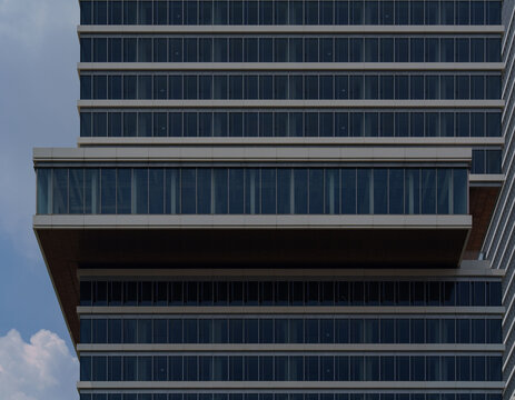 Dislocated modern architecture