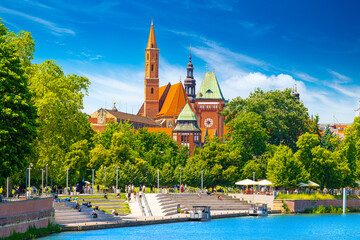 Beautiful view of the old town of Wroclaw and the Odra River. Wroclaw, Poland