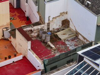 Verwahrloste Dachterrasse