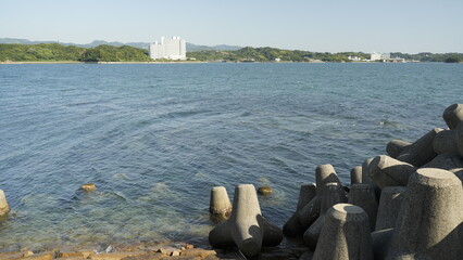 海岸とテトラポット