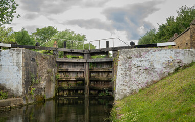 Hanwell, Greater London, UK: The Grand Union Canal at Hanwell in London. This is lock number 93 at the Hanwell Flight of Locks.