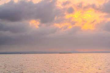 Precioso paseo en barca en la Albufera de Valencia con un increíble rojizo atardecer