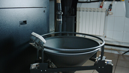 Coffee roasting machine cooling tray with