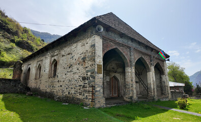 Fototapeta premium The Grand Mosque, located in the Ilisu Village of the Qakh city of Azerbaijan, was built in 1700.