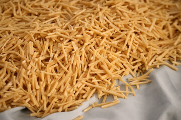 hand cut noodles, noodles cut thinly with a knife, noodles in Turkish culture,