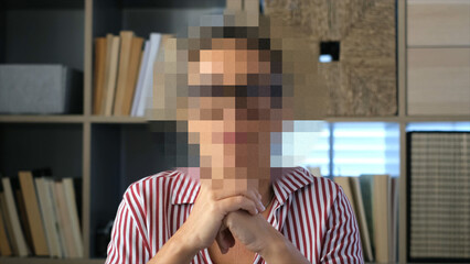 Pixelate Person Face Horizontal Motion Effect MOGRT 534