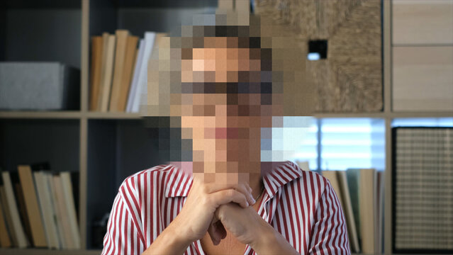 Pixelate Person Face Horizontal Motion Effect MOGRT 534