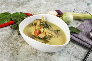 Thai green chicken curry with coconut
