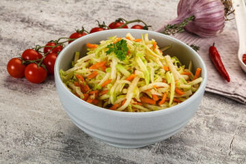 Vegan salad with kohlrabi and carrot