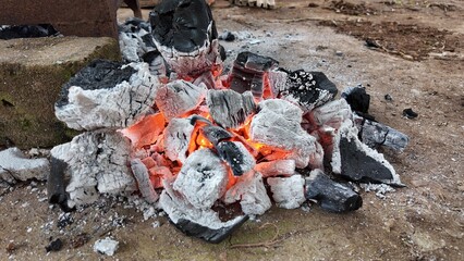 charcoal for the barbecue, Argentine customs, preparation of the Argentine barbecue