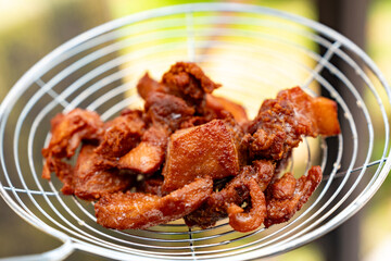 Fritada de cerdo crujiente y sabrosa  