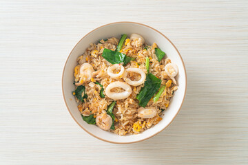 Fried rice with squid or octopus